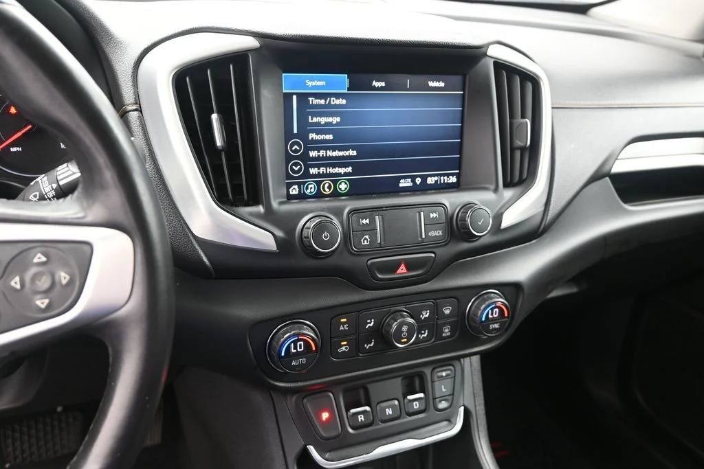 Used 2021 Silver GMC SLT image 23