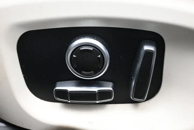 Used 2020 Black Jaguar S image 10