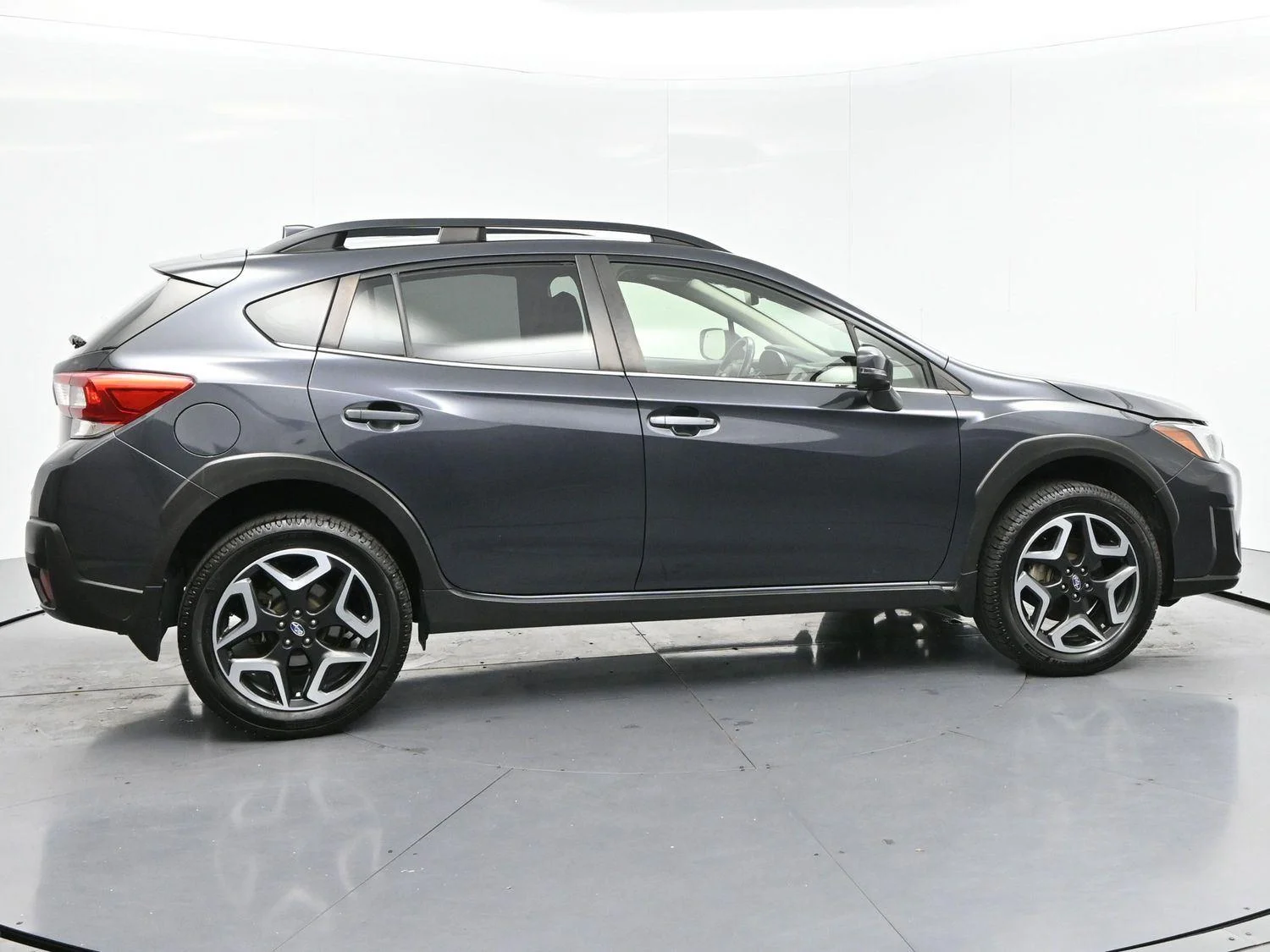 Used 2019 Dark Gray Metallic Subaru Limited image 8