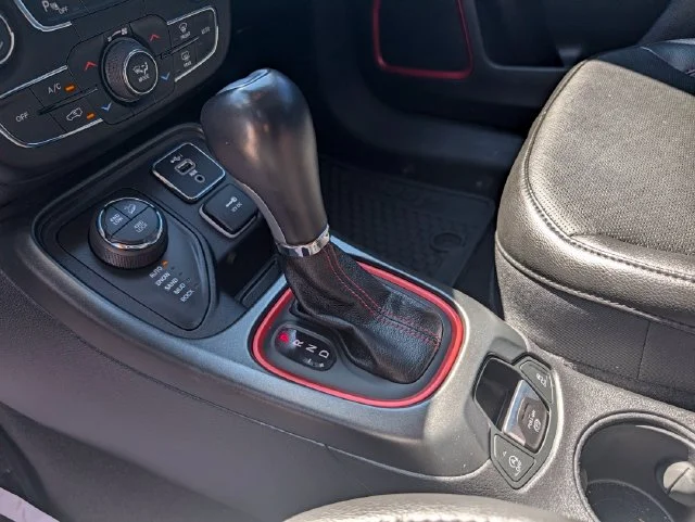Used 2021 White Jeep Trailhawk image 24