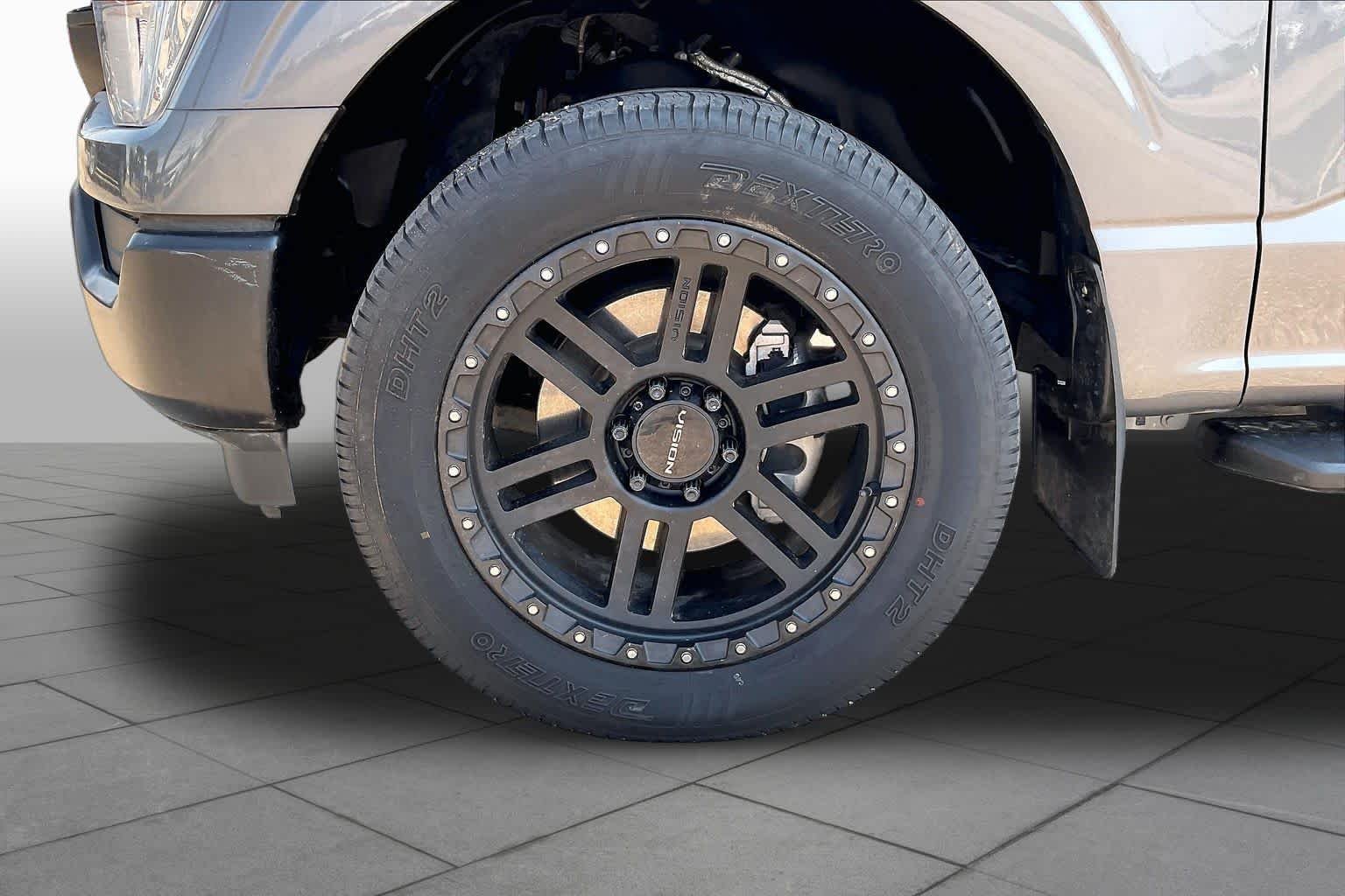 Used 2021 Carbonized Gray Metallic Ford XL image 11