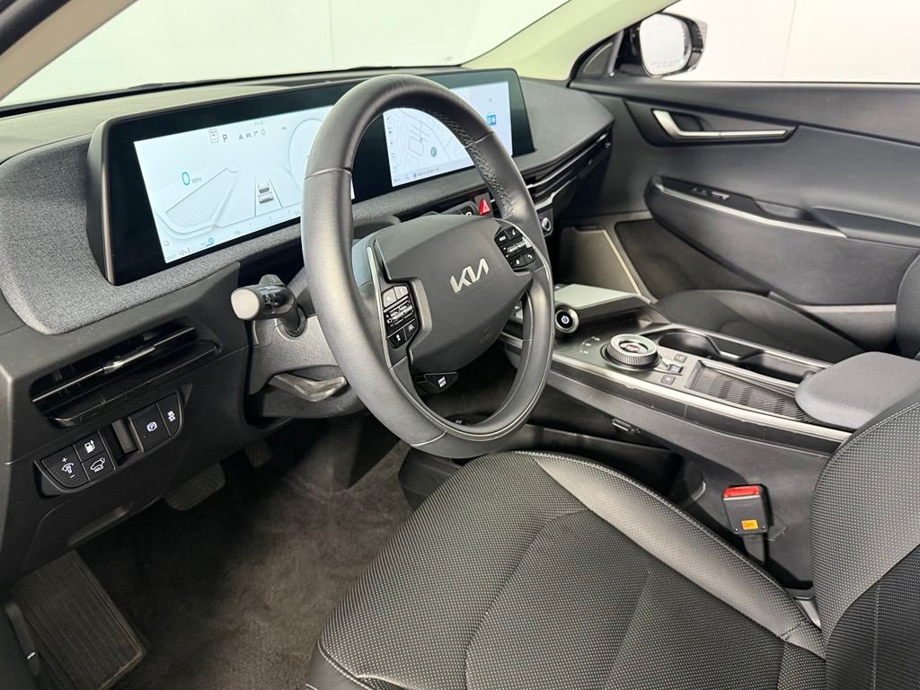 Used 2024 Glacier Kia Wind image 13