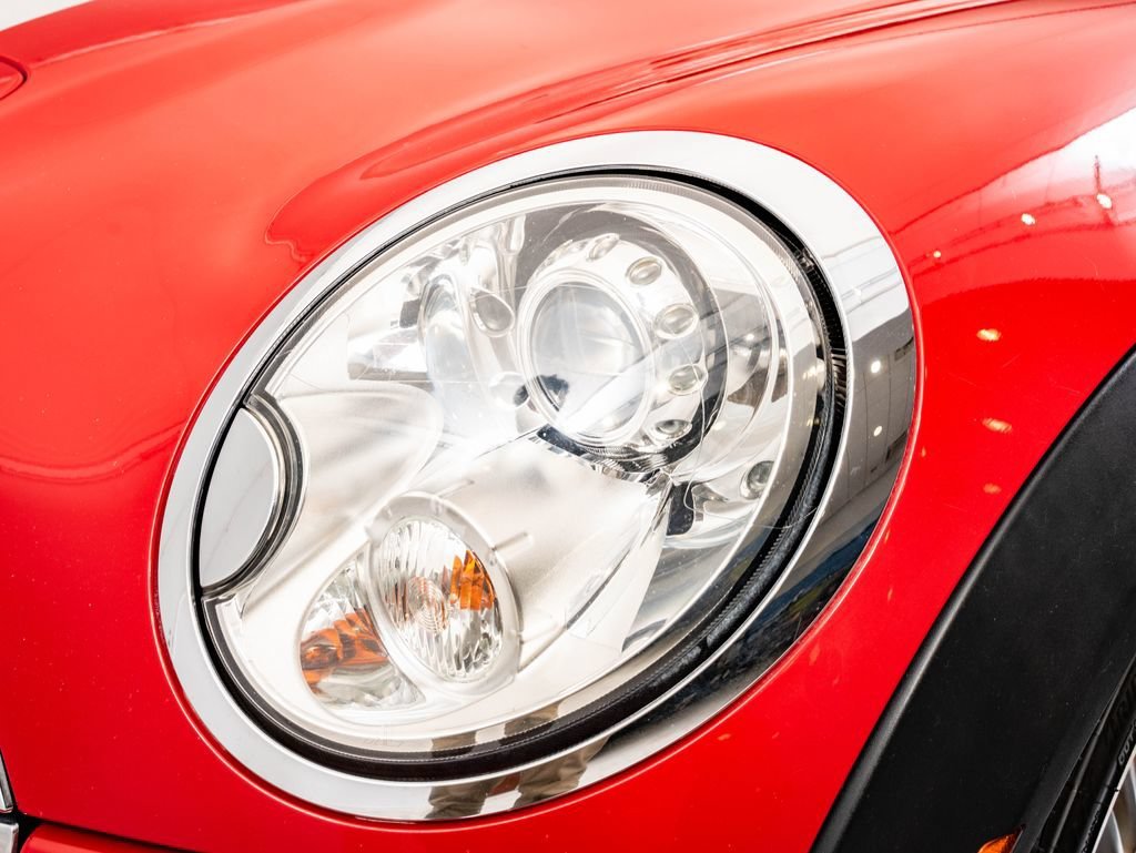 Used 2012 Chili Red MINI  image 14
