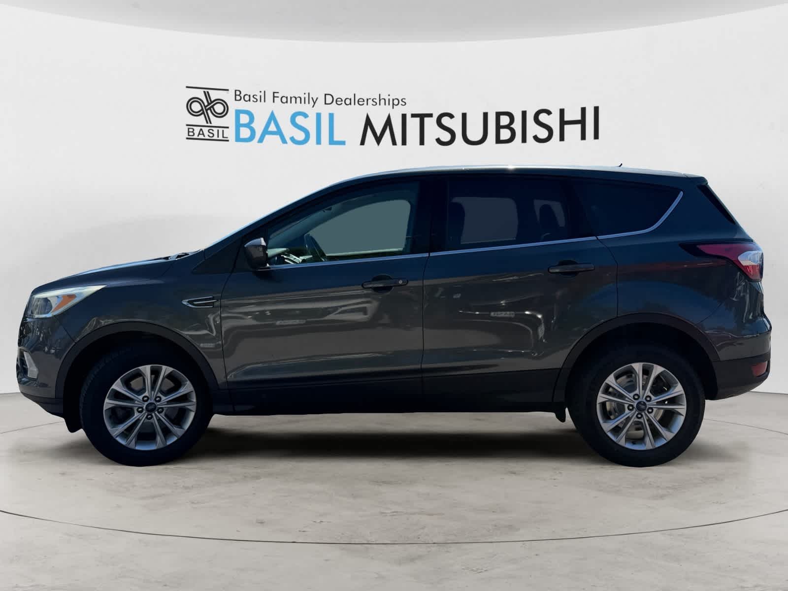 Used 2017 Ford Escape SE with VIN 1FMCU9GD8HUC58930 for sale in Buffalo, NY