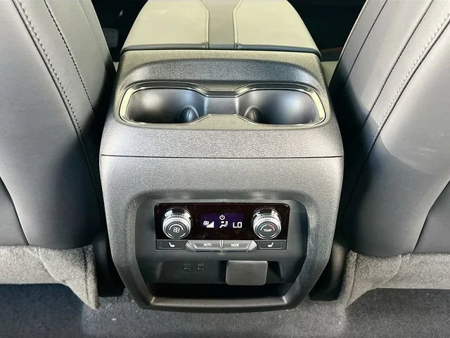 2026 GMC Acadia AT4 - Photo 18