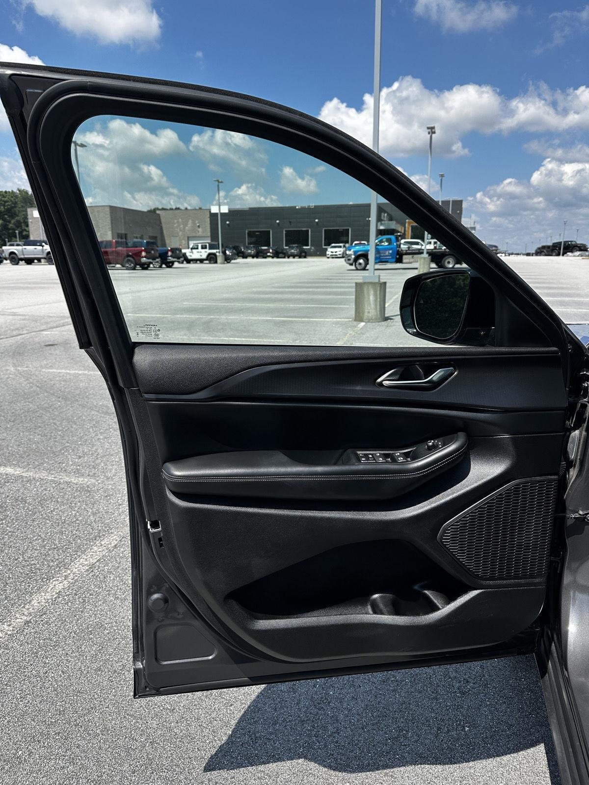 Certified Used 2024 Baltic Gray Metallic Clearcoat Jeep Altitude X image 26