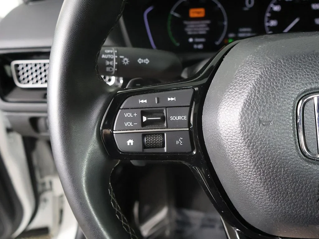 Used 2025 White Honda Sport image 39