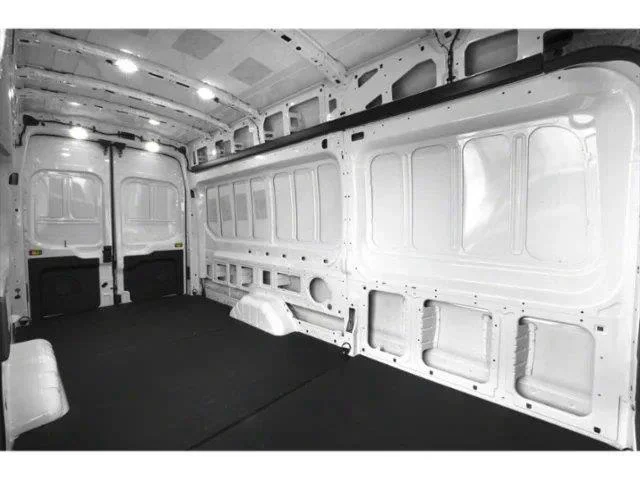 New 2026 Oxford White Ford XL image 10