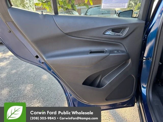 Used 2022 Blue Glow Metallic Chevrolet  image 27