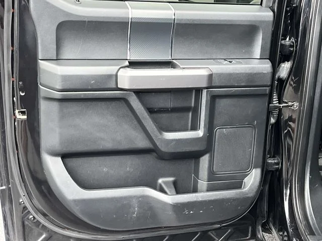 Used 2019 Black Ford XLT image 17