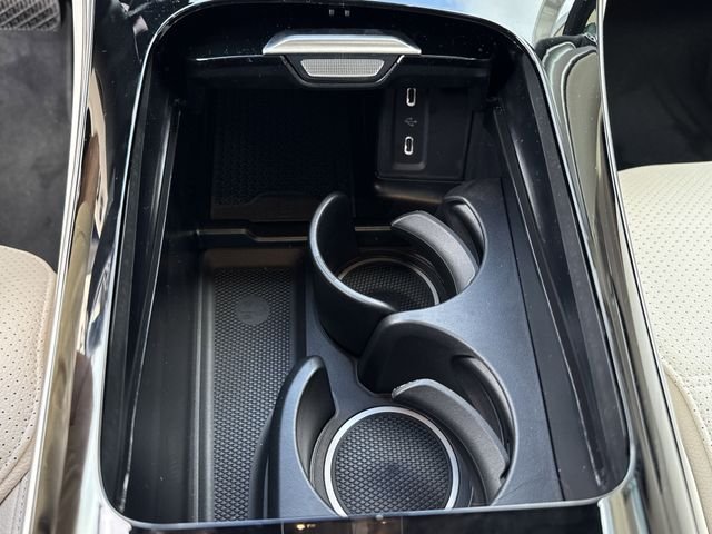 2025 Mercedes-Benz GLC Base - Photo 8