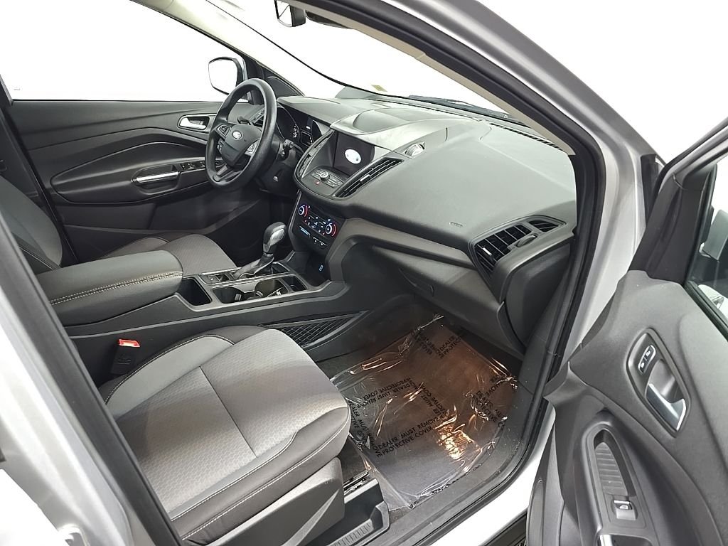 Used 2019 Silver Ford SE image 19
