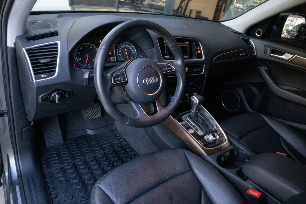 Used 2017 Gray Audi 3.0T Premium Plus image 9