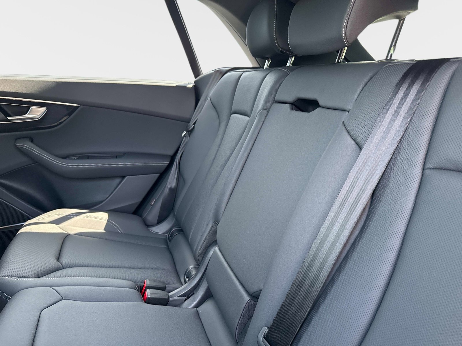 New 2026 Daytona Gray Pearl Effect Audi Premium Plus image 11
