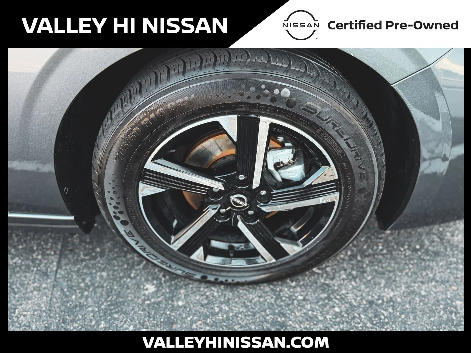 Used 2024 Gray Nissan SV image 7