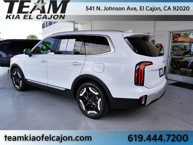 Certified Used 2024 White Kia EX FWD image 7