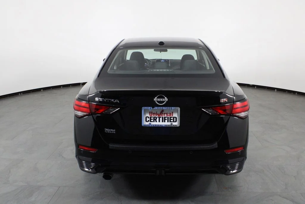 2025 Nissan Sentra SR - Photo 11