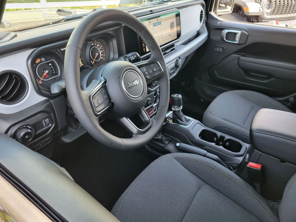 2026 Jeep Wrangler 4-Door photo 2