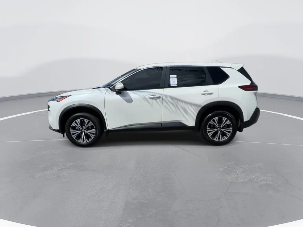 Used 2023 White Nissan SV image 5