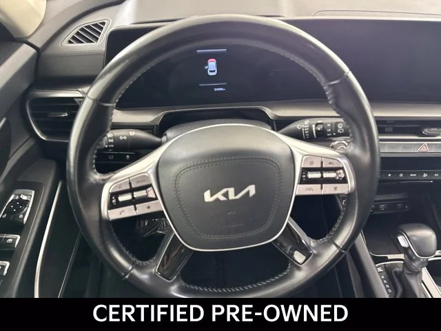 Used 2025 Black Kia S image 29