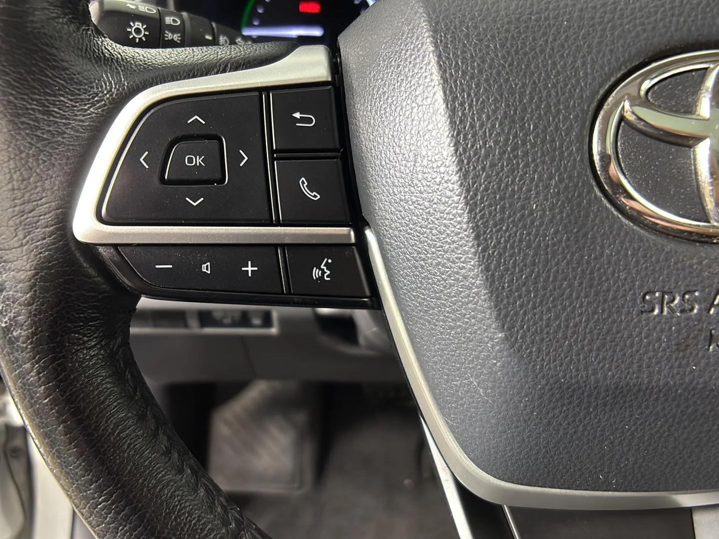 Certified Used 2021 Blizzard Pearl Toyota XLE image 32
