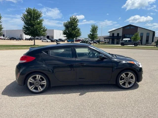 Used 2016 Black Hyundai Base image 2