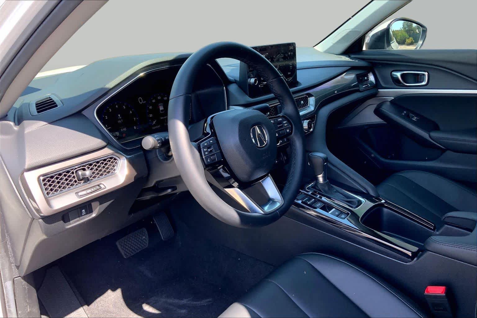 Used 2026 Platinum White Pearl Acura  image 17