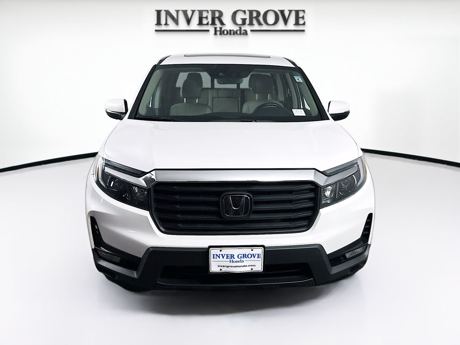 Used 2023 Lunar Silver Metallic Honda RTL image 2