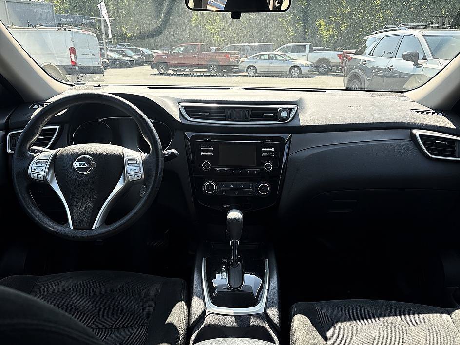 Used 2016 Magnetic Black Nissan S image 11