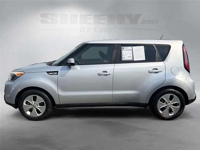 Used 2015 Bright Silver Kia  image 14