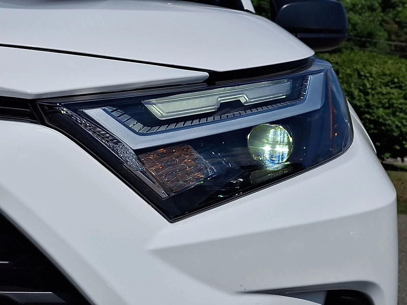 Certified Used 2025 Ice Cap Toyota Hybrid LE image 12