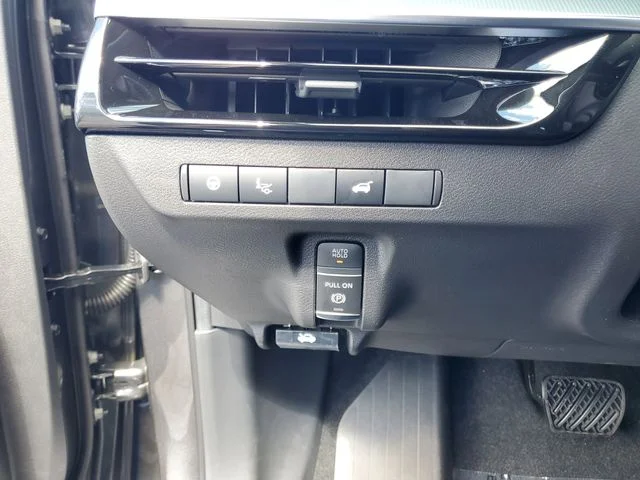 New 2026 Everest White Pearl TriCoat Nissan Platinum image 11