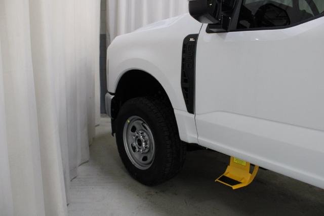 New 2027 Oxford White Ford XL image 63