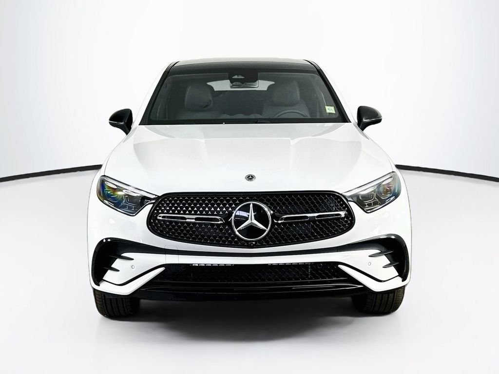 New 2027 Polar White Mercedes-Benz GLC 300 image 2