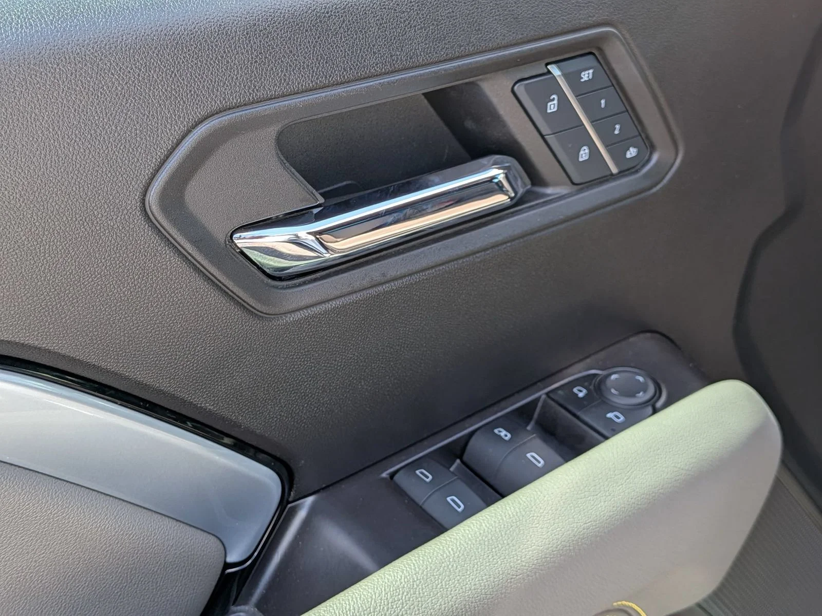 Used 2024 White Chevrolet ZR2 image 14