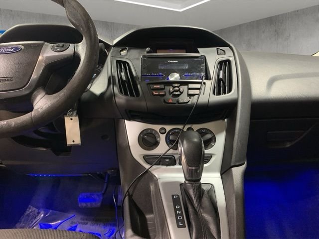 Used 2012 Gray Ford SE image 2