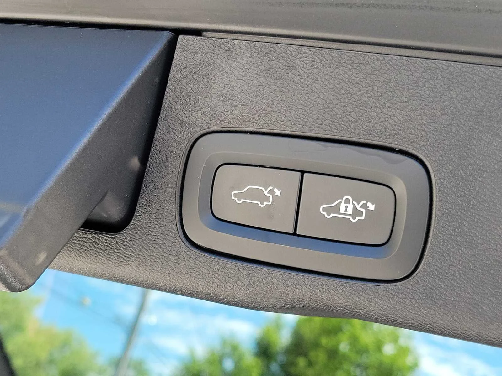 Used 2023 Blue Volvo Plus Bright Theme image 10