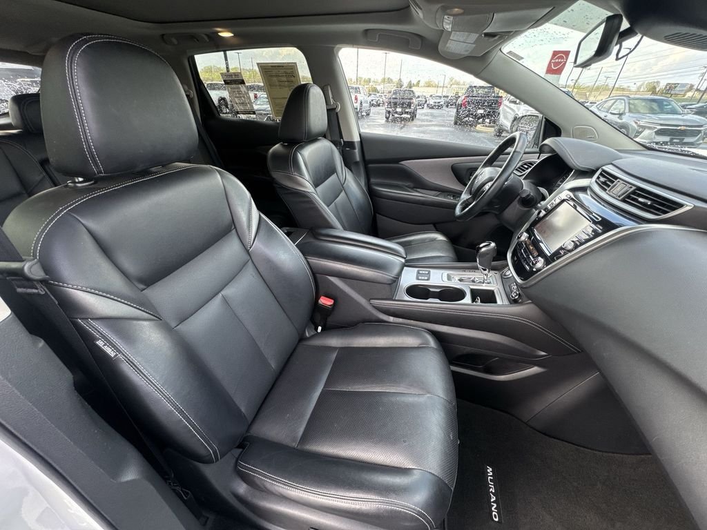Used 2024 White Nissan SL image 25