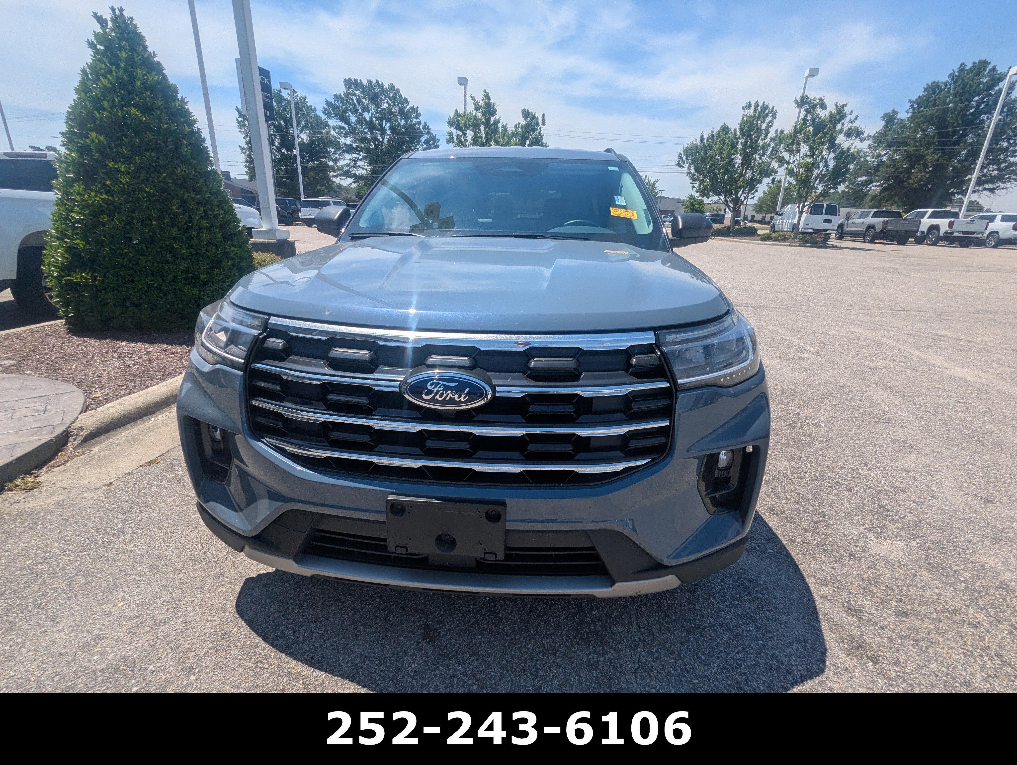 Used 2025 Vapor Blue Ford Active image 2