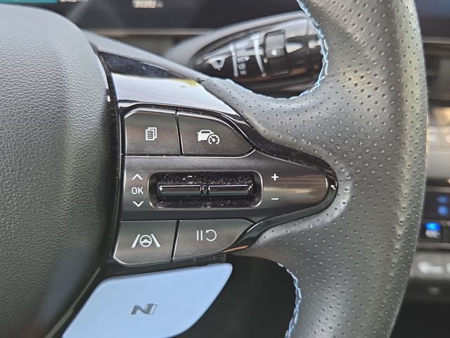 Used 2025 Blue Hyundai Base image 16