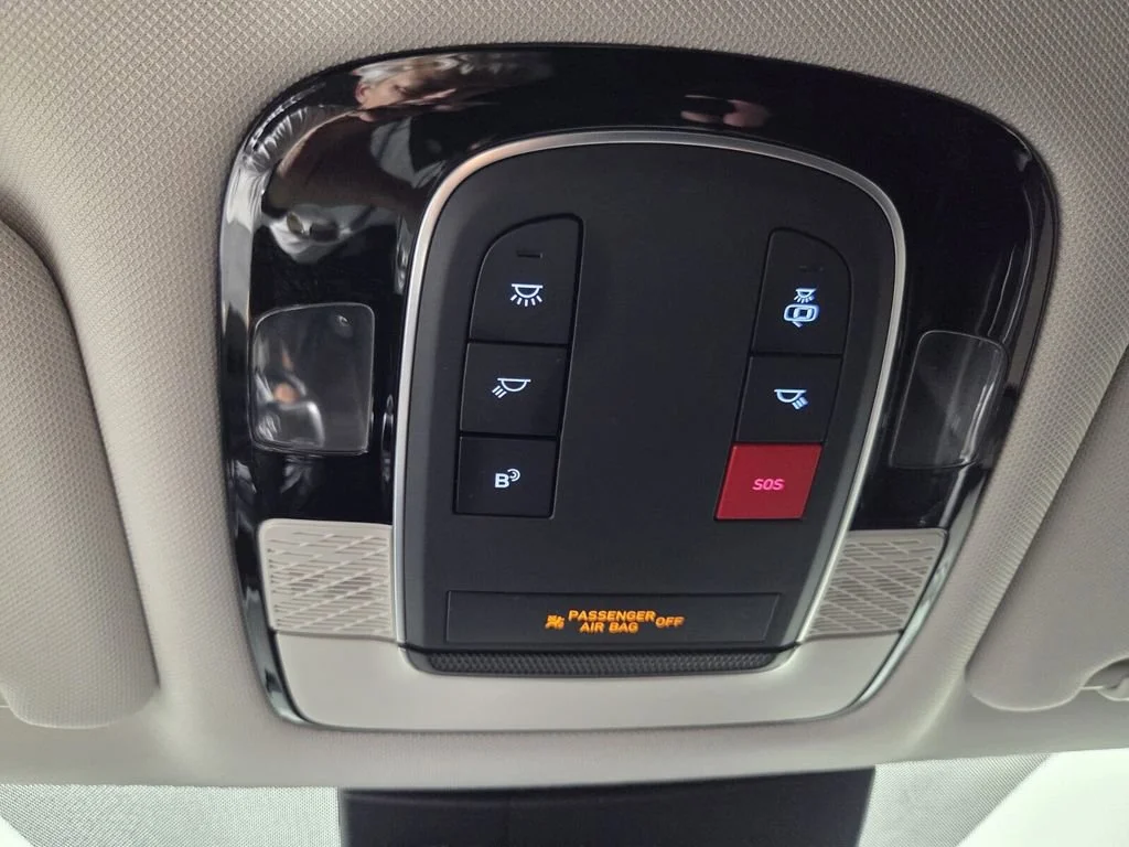 Used 2023 Sierra Burgundy Hyundai SEL image 14