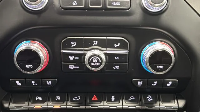 Used 2020 Onyx Black GMC AT4 image 17
