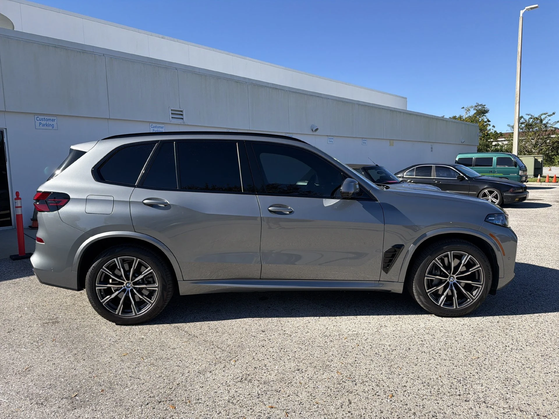 Used 2026 Gray BMW xDrive50e image 3