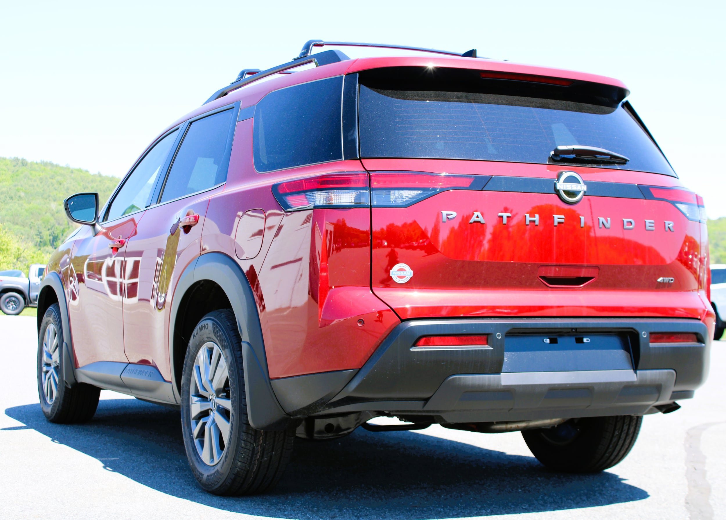 2026 Nissan Pathfinder SV - Photo 11
