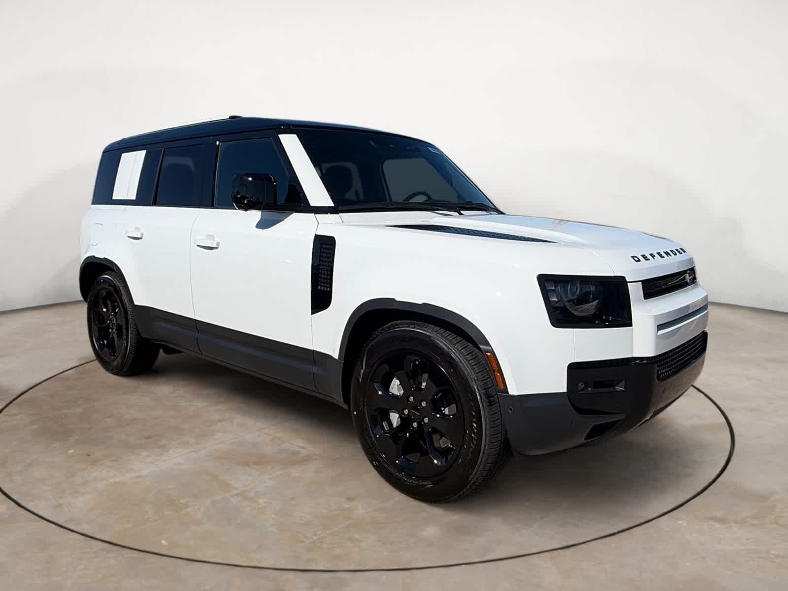 New 2026 Fuji White Land Rover S image 7