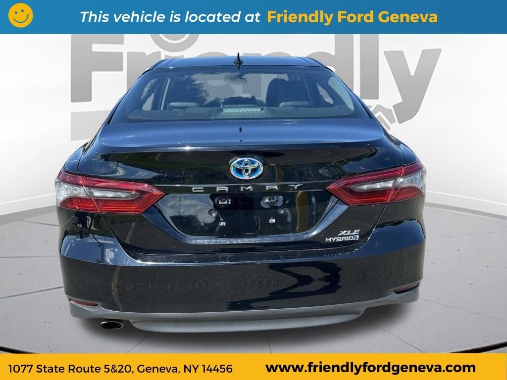 Used 2022 Black Toyota XLE image 5