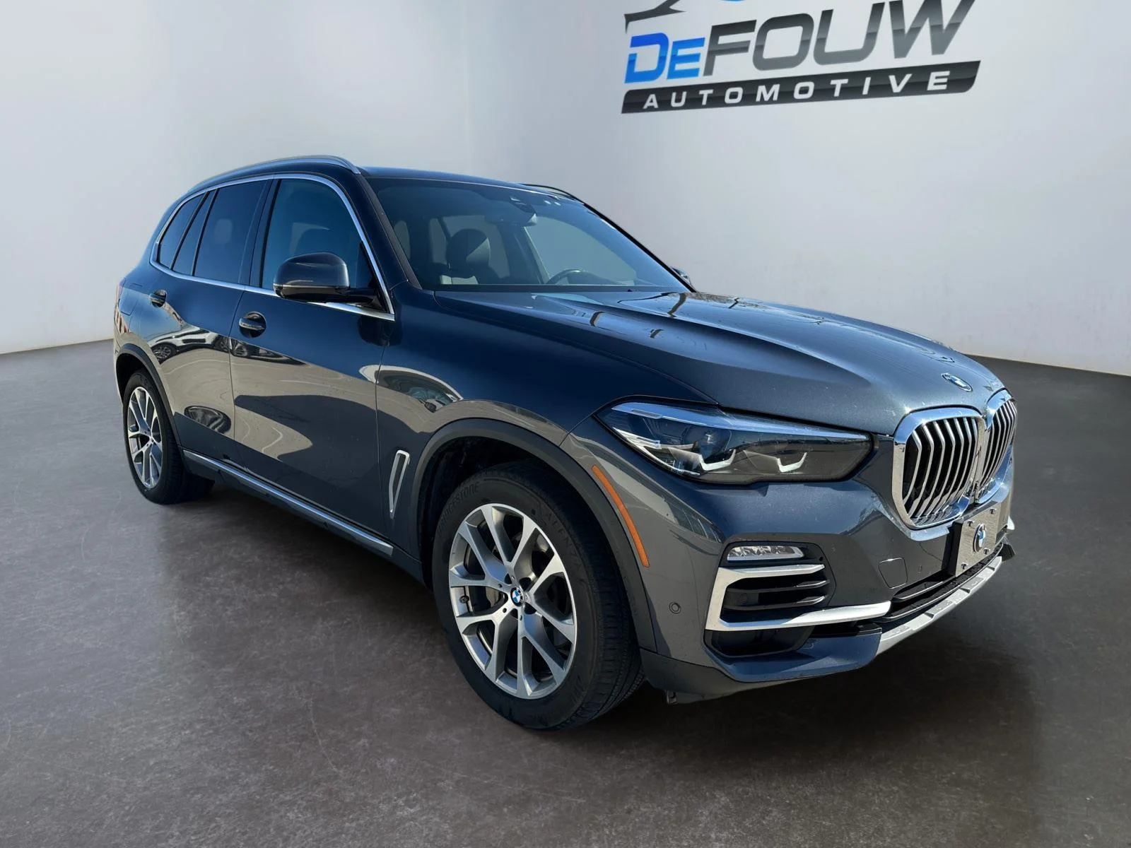 Used 2021 Arctic Grey Metallic BMW xDrive40i image 26