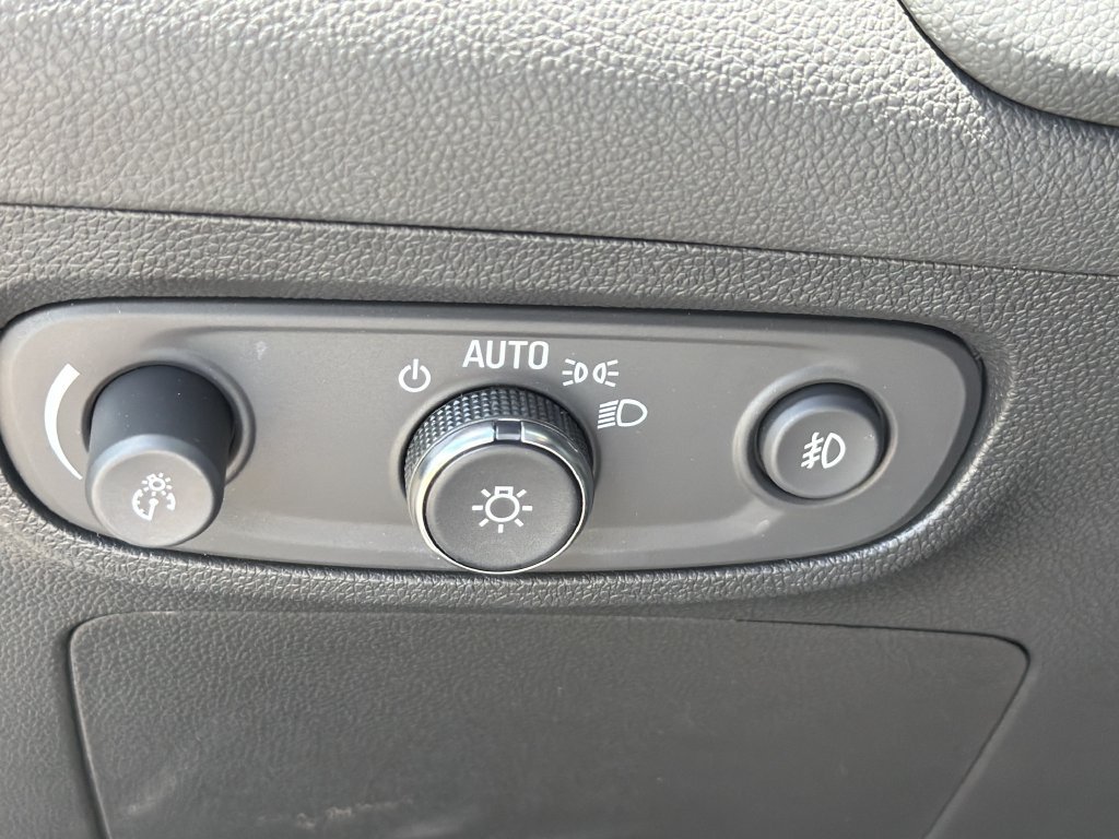 Certified Used 2023  Buick Preferred image 29
