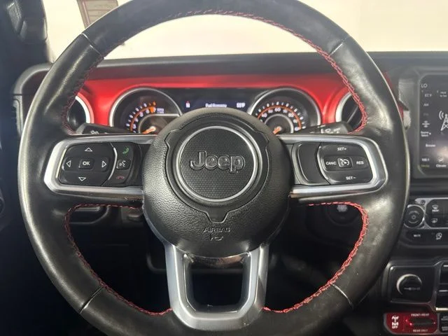 Used 2023 Crystal Metallic Jeep Rubicon image 18