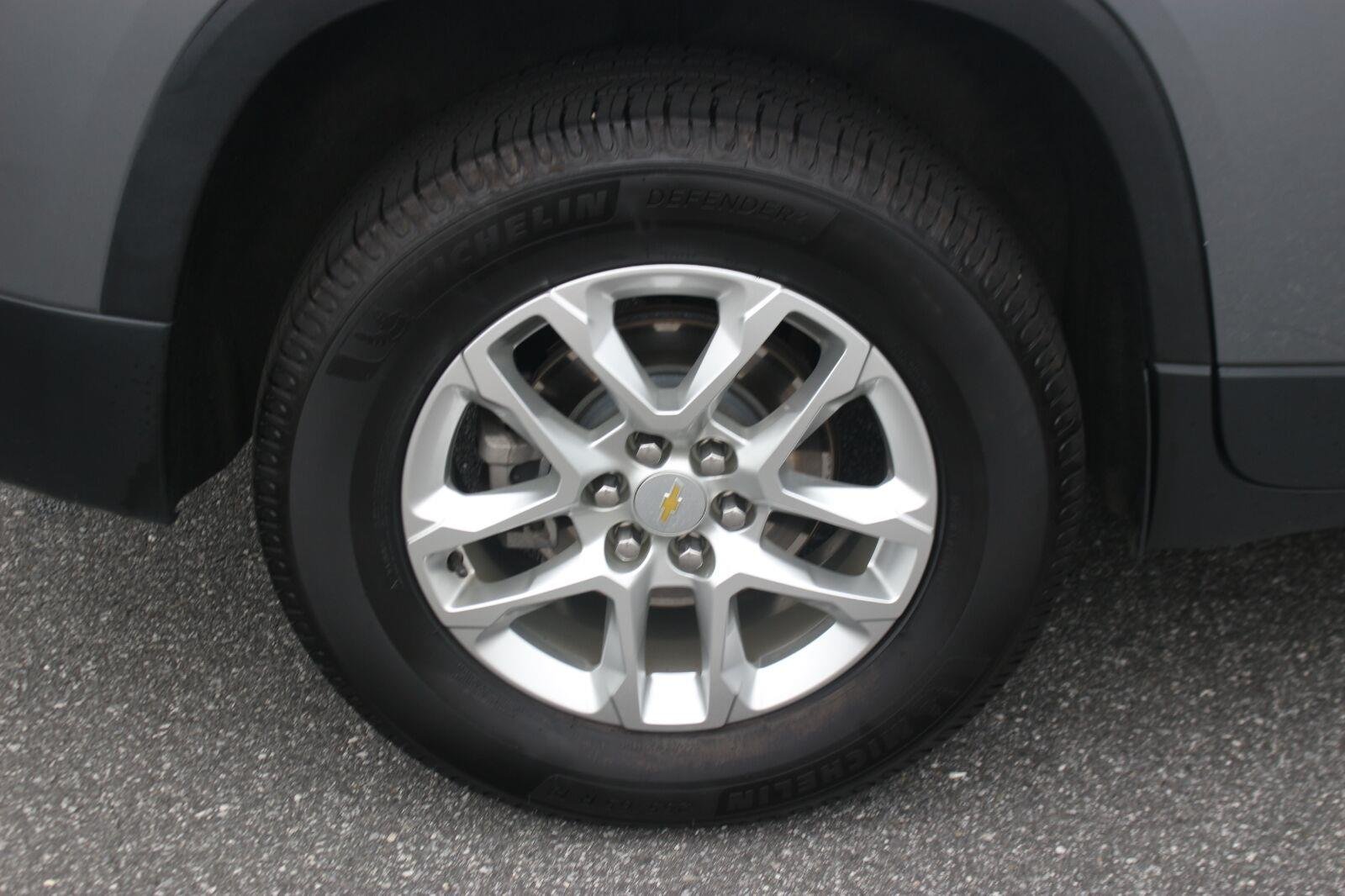Used 2020 SATIN STEEL METALLIC Chevrolet LS image 35
